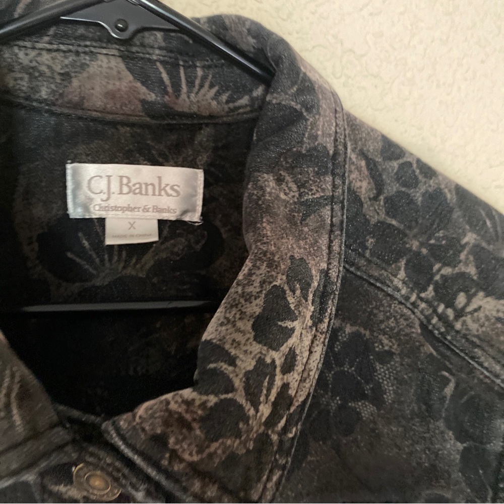 Jacket CJ Banks denim, Size Xl, Long sleeve, Button Front, Cute!